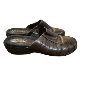 Clarks Artisan Clarks Womens Ruthie Shine Mule Clogs 62404 Brown Leather Shoes 8